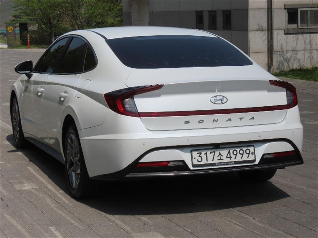 HYUNDAI Sonata - Vista 7