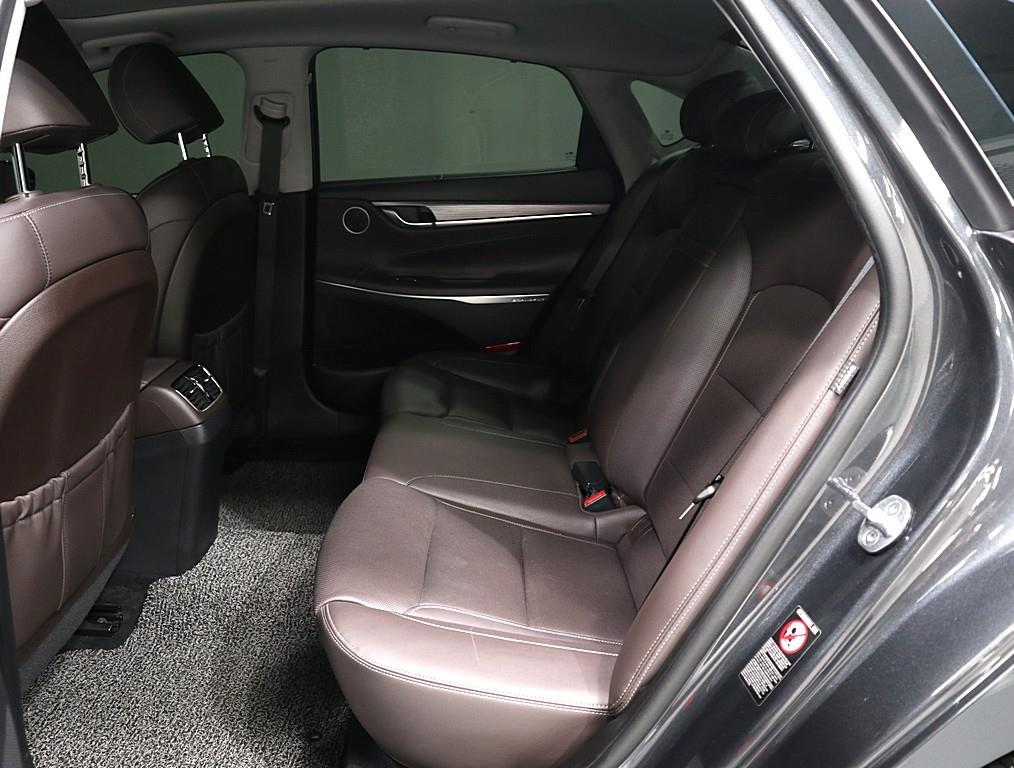 HYUNDAI Grandeur - Vista 9