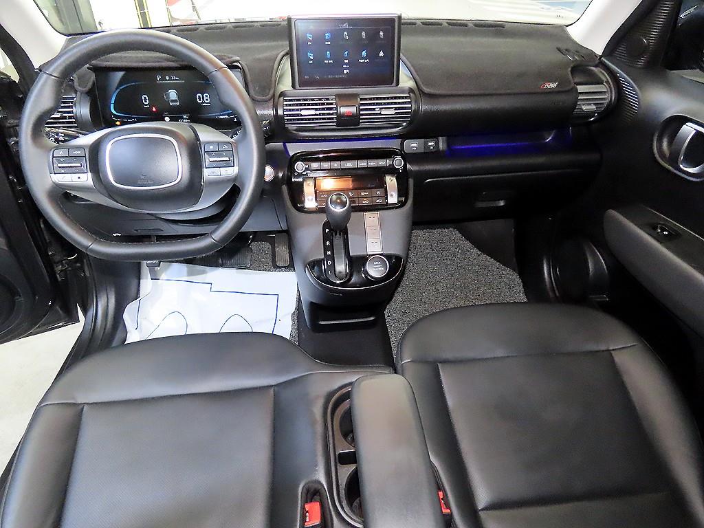 HYUNDAI Casper - Vista 10