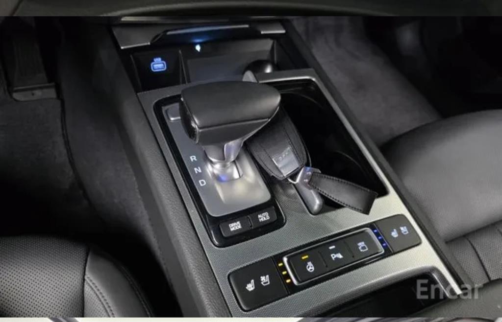 Genesis G80 - Vista 10