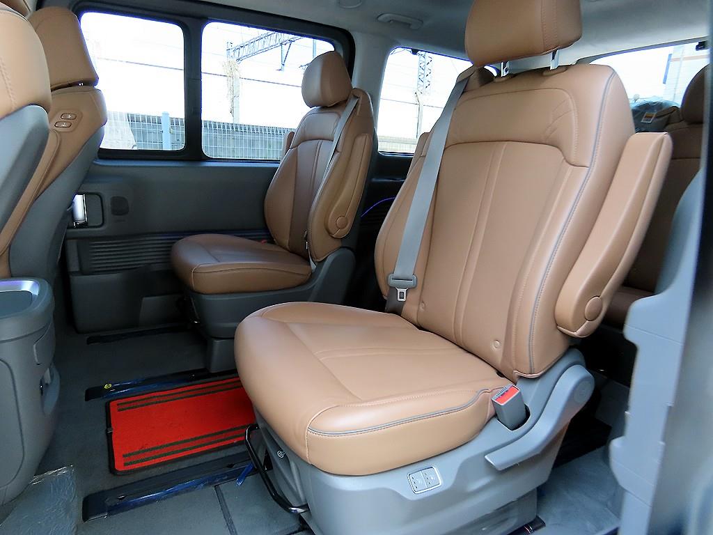 HYUNDAI Staria - Vista 6