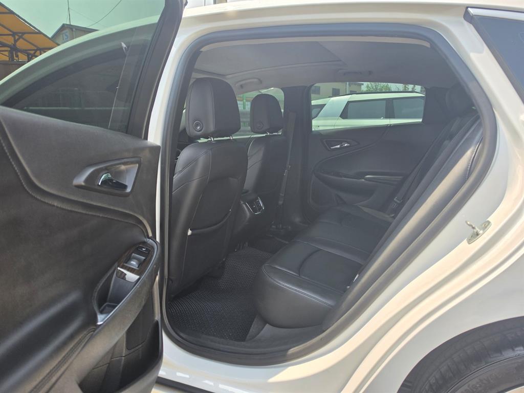 Chevrolet Malibu - Vista 11