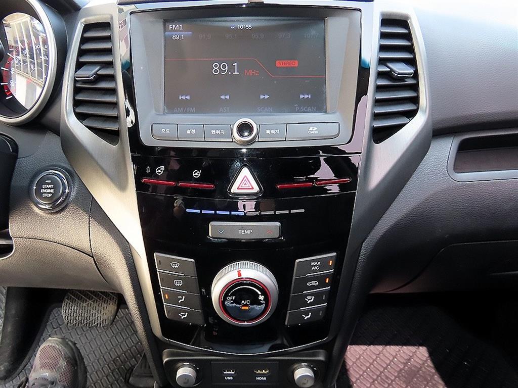 Ssangyong Tivoli 2019 Gris - Importación desde Corea - HF Imports Iquique - Foto 15