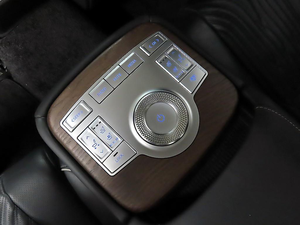 Genesis G80 - Vista 12