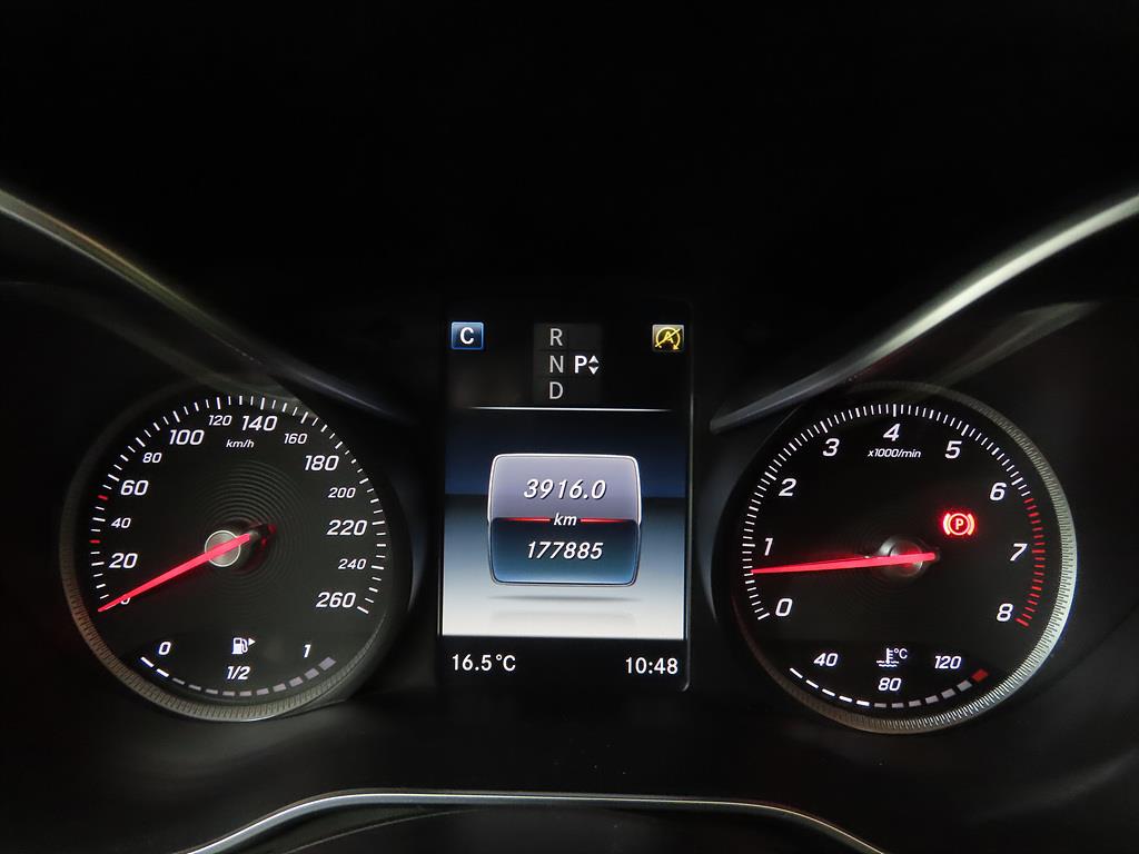 Mercedes Benz C Class - Vista 9