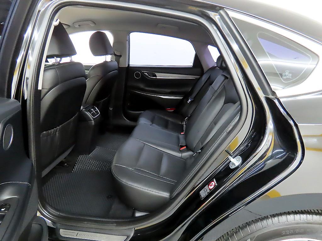 HYUNDAI Grandeur - Vista 6