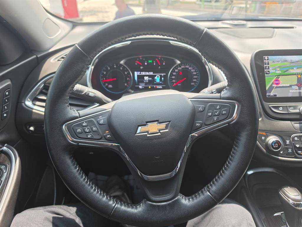 Chevrolet Malibu 2017 Blanco - Importación desde Corea - HF Imports Iquique - Foto 13