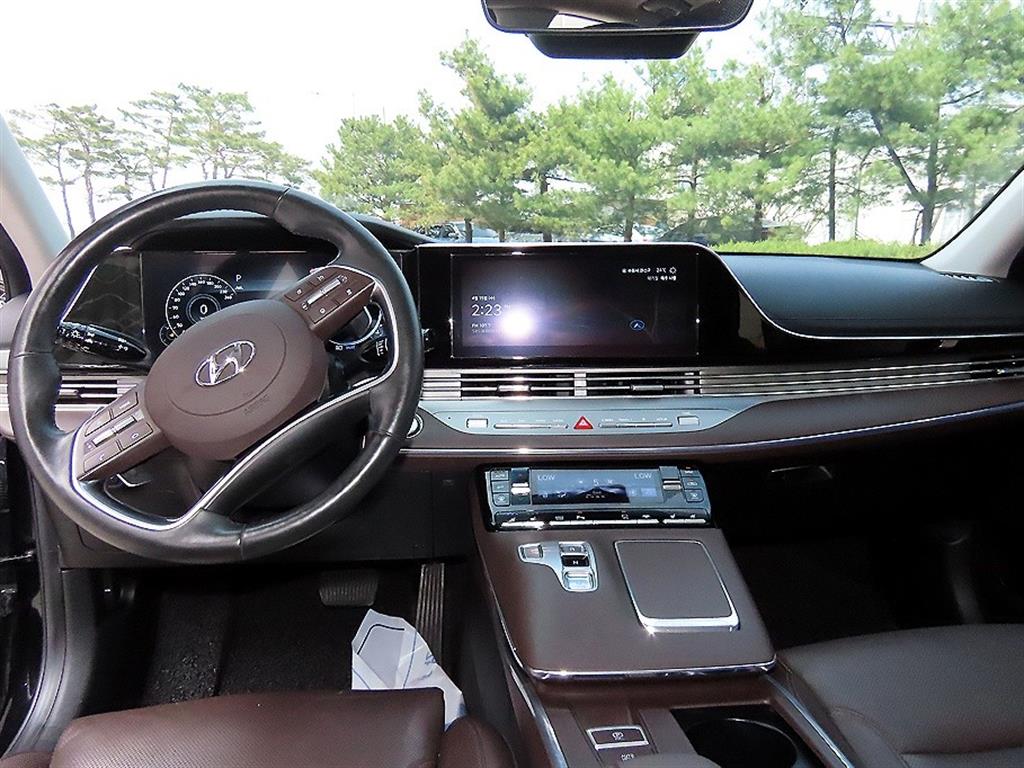 HYUNDAI Grandeur - Vista 7