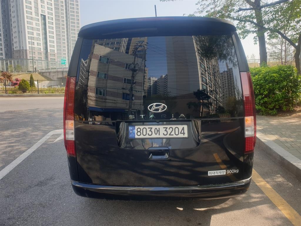 HYUNDAI Staria - Vista 2