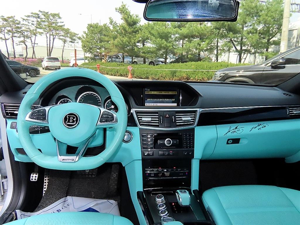 Mercedes Benz E class - Vista 7