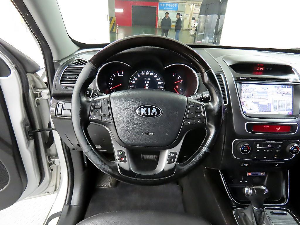 KIA Sorento - Vista 9