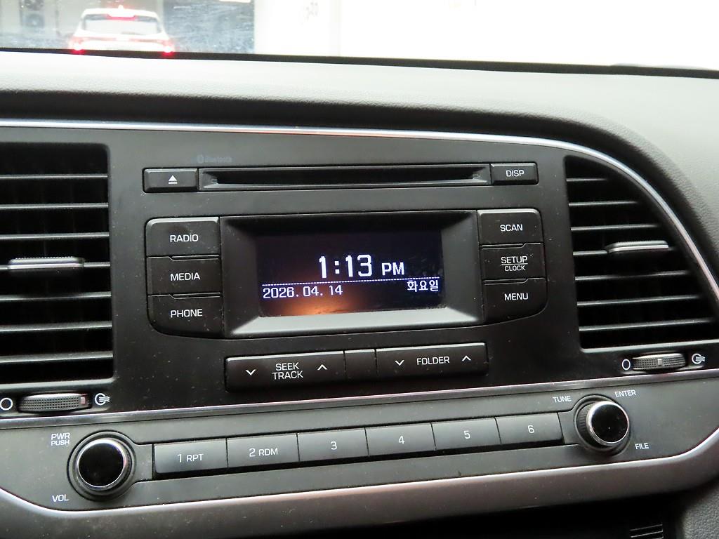 HYUNDAI Avante - Vista 8