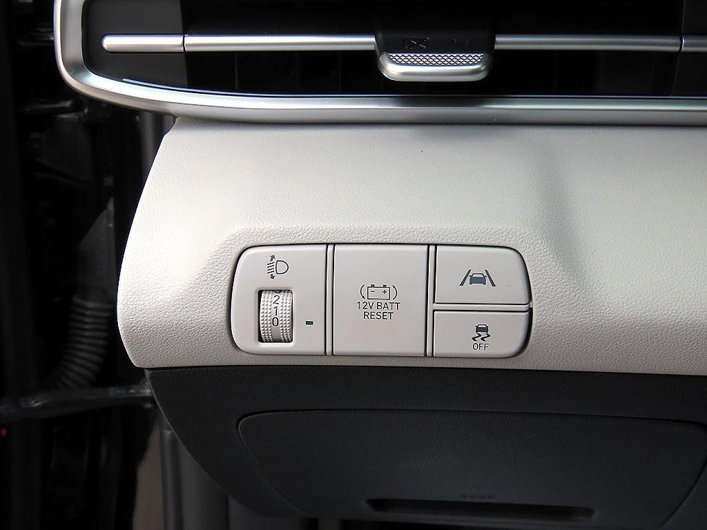 HYUNDAI Avante - Vista 12