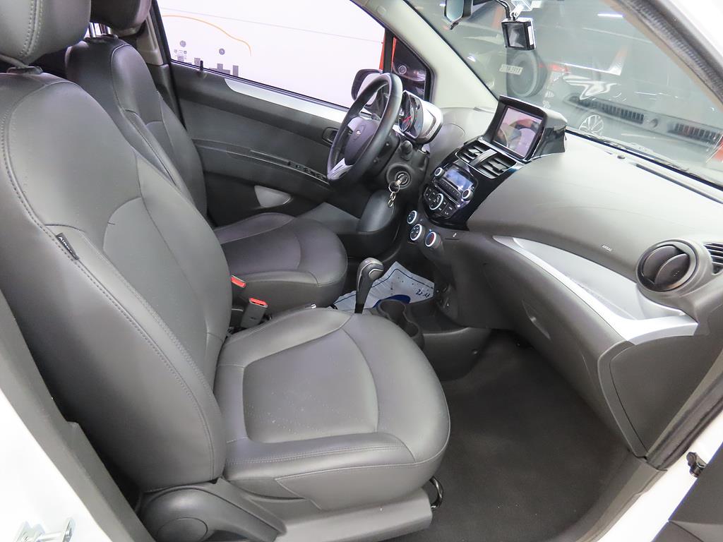 Chevrolet Spark - Vista 11