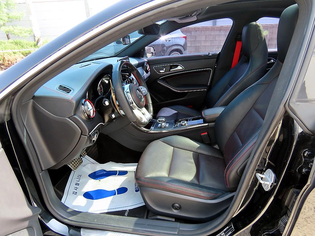 Mercedes Benz CLA Class - Vista 5