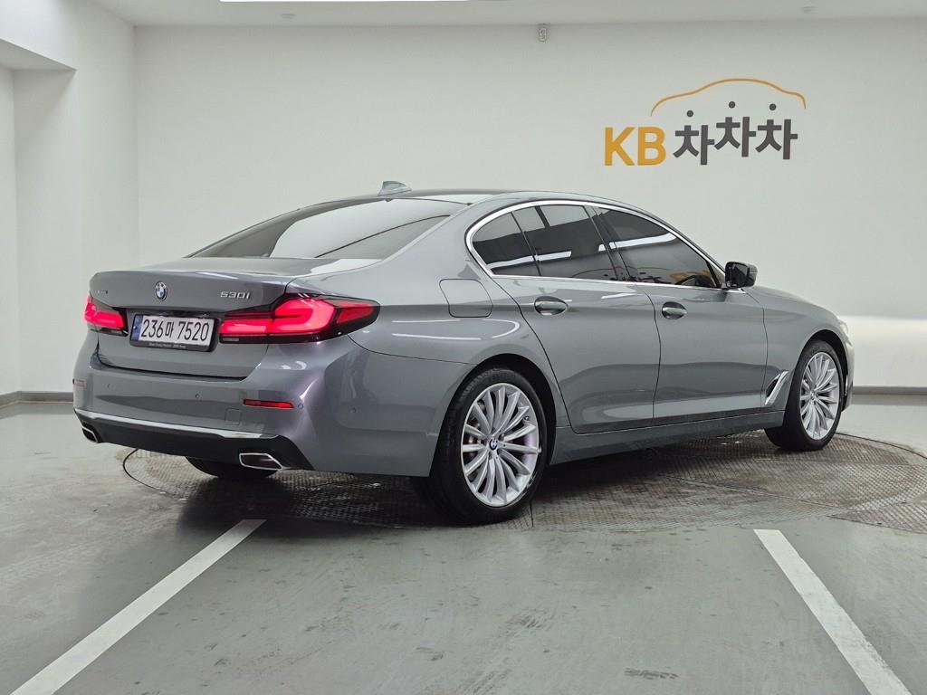 BMW 5 Series - Vista 4