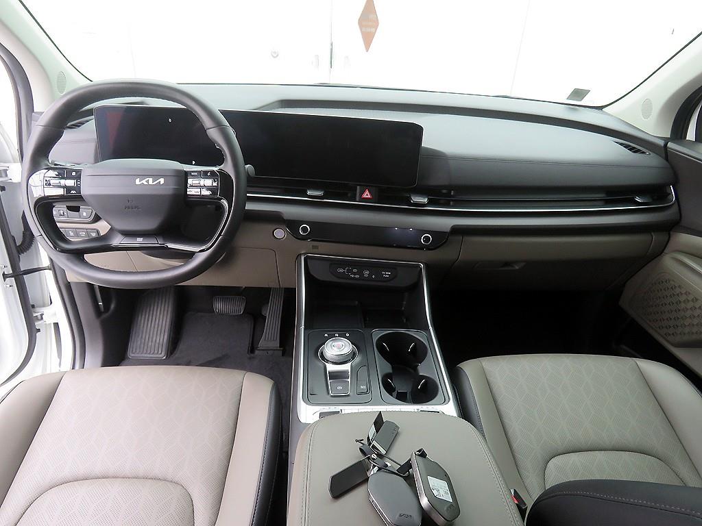 KIA Carnival - Vista 9