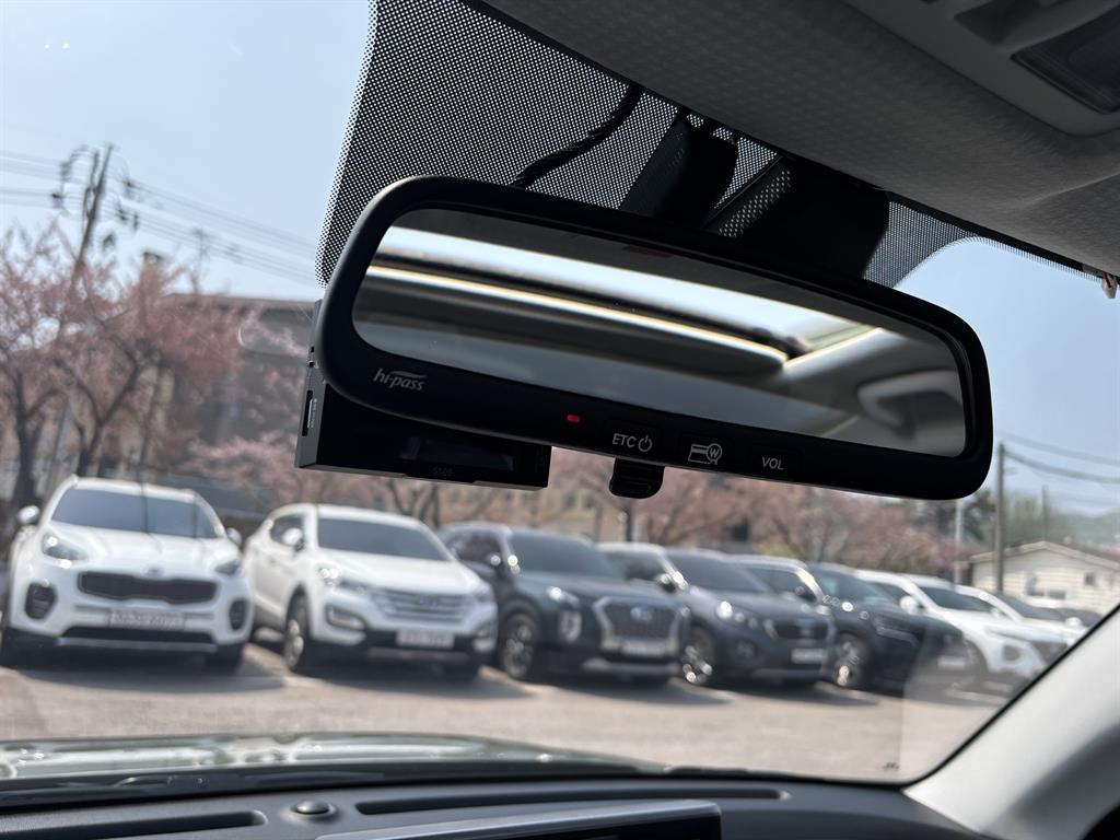 HYUNDAI Casper - Vista 9