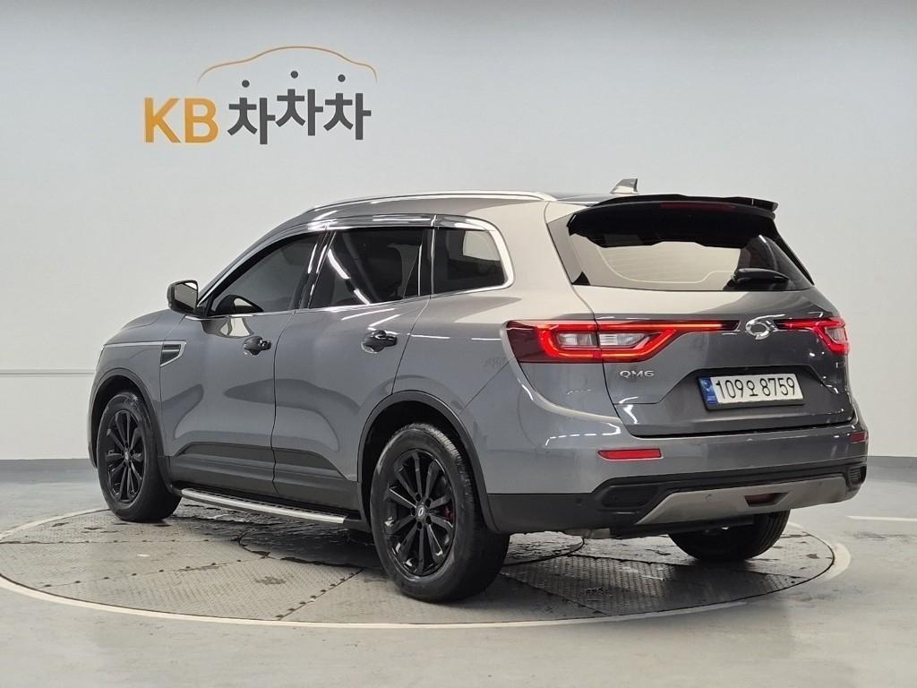 SAMSUNG QM6 - Vista 2