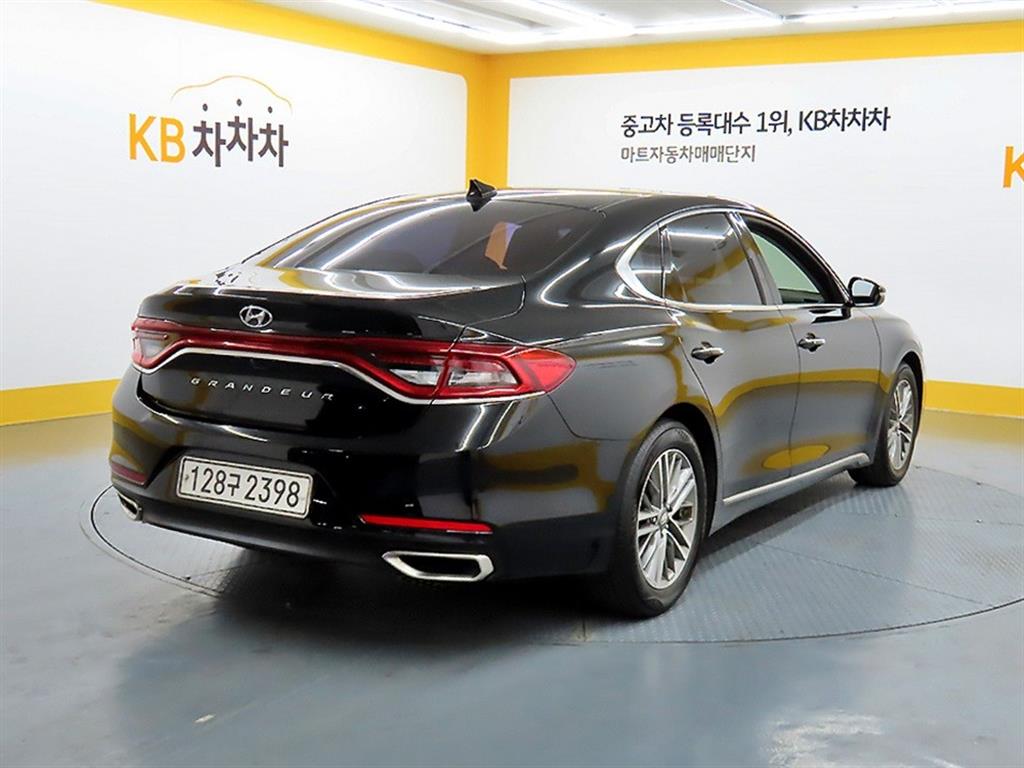 HYUNDAI Grandeur - Vista 4