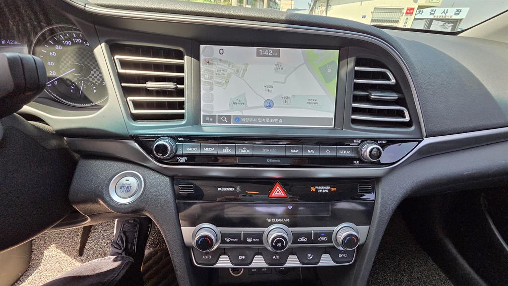 HYUNDAI Avante - Vista 6