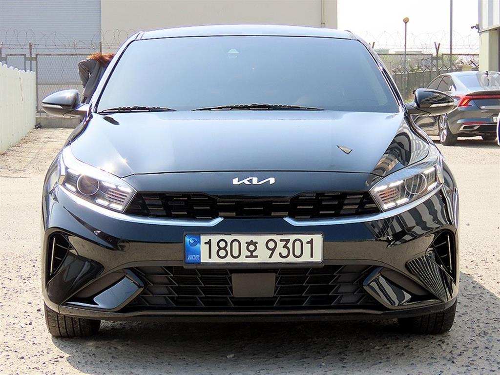 KIA K3 2022 Negro - Importación desde Corea - HF Imports Iquique - Foto 1
