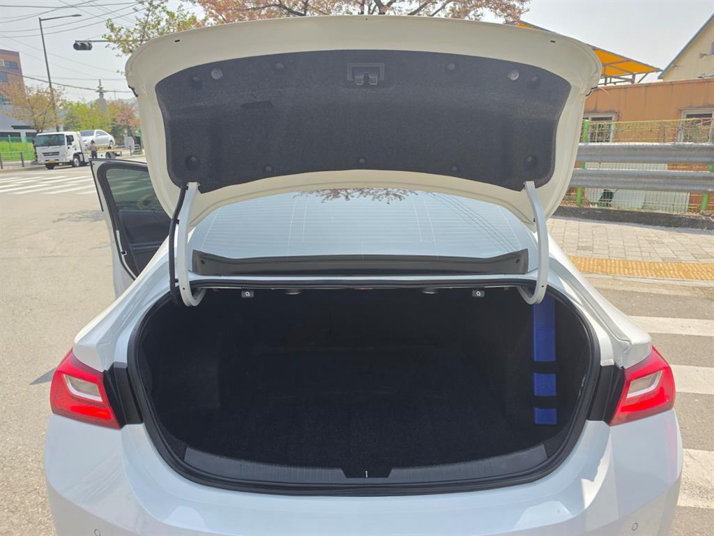 Chevrolet Malibu 2017 Blanco - Importación desde Corea - HF Imports Iquique - Foto 19