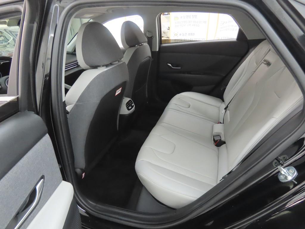 HYUNDAI Avante - Vista 6