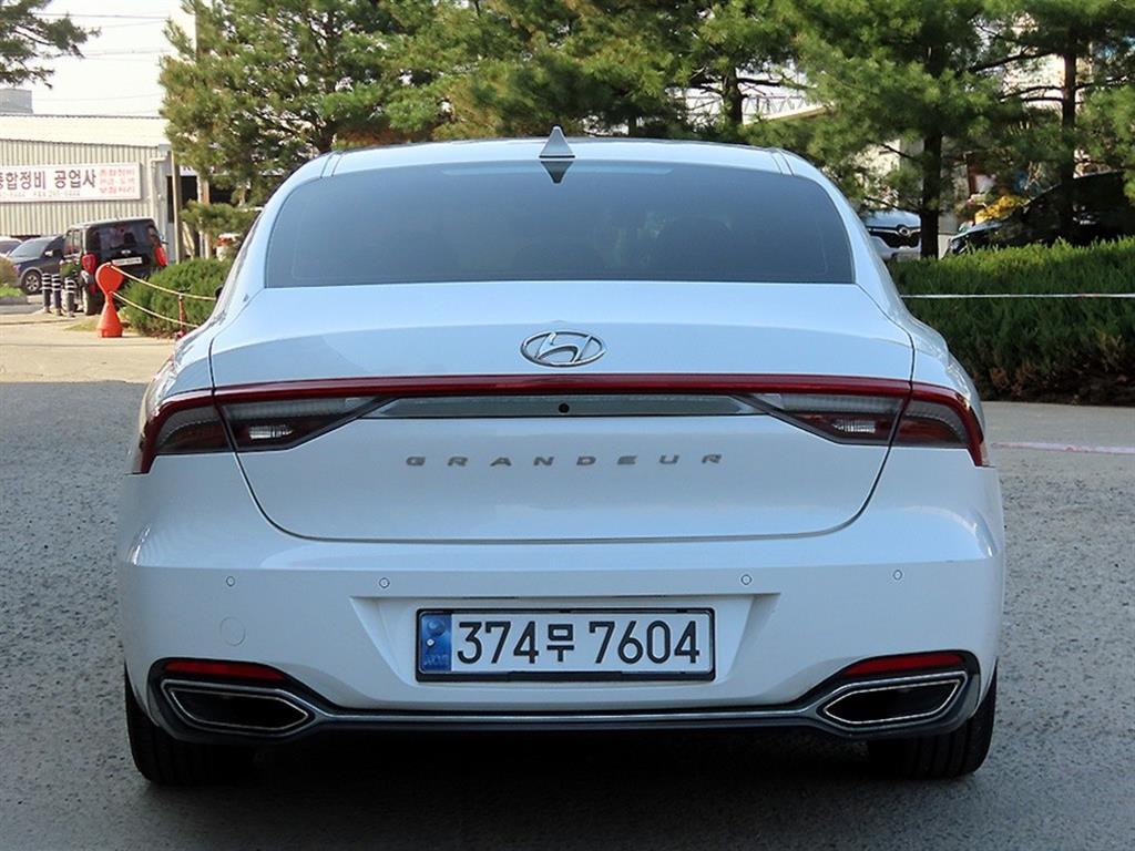 HYUNDAI Grandeur - Vista 4
