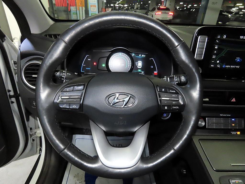 HYUNDAI Kona - Vista 8