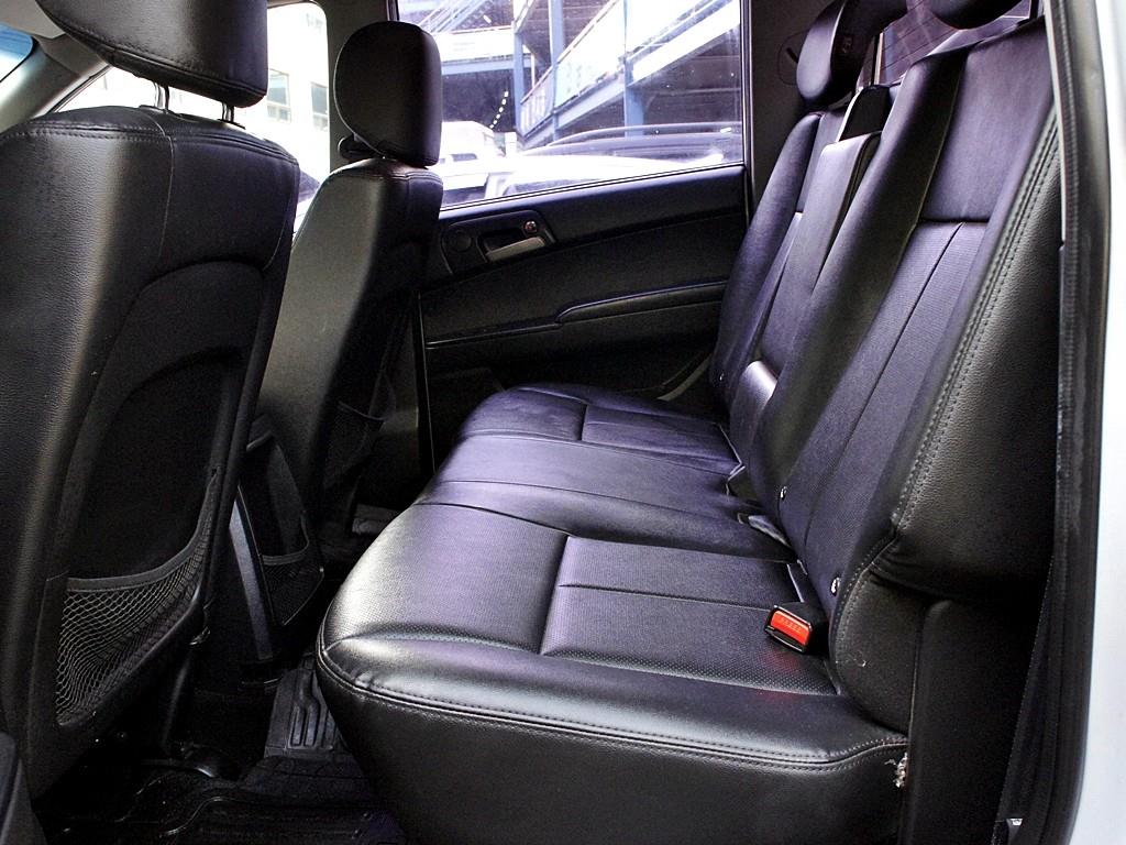 Ssangyong Korando - Vista 11