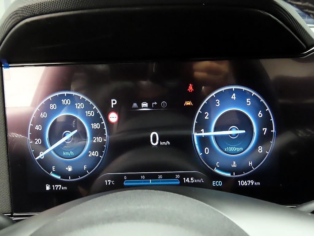HYUNDAI Avante - Vista 6