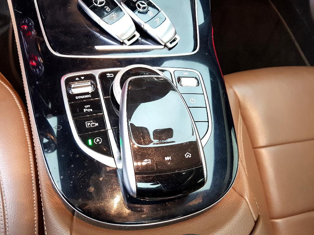 Mercedes Benz E class - Vista 11