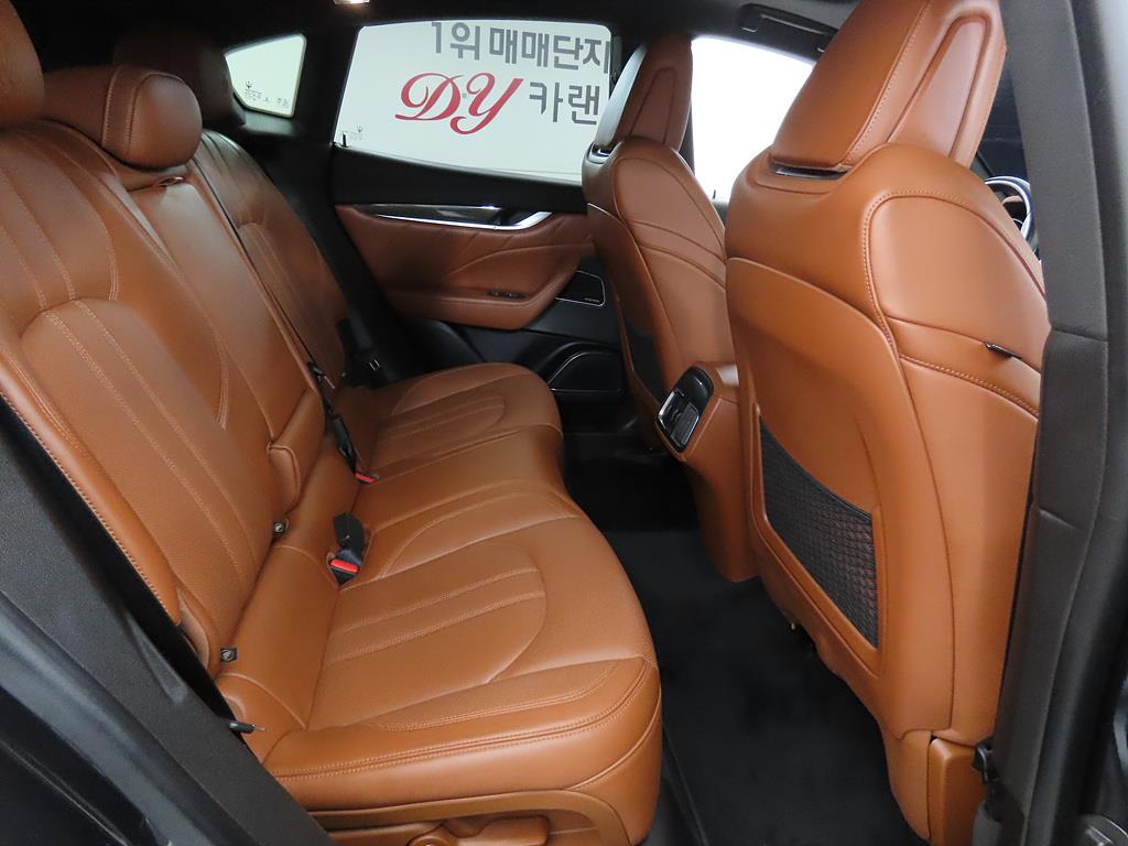 Maserati Levante - Vista 6