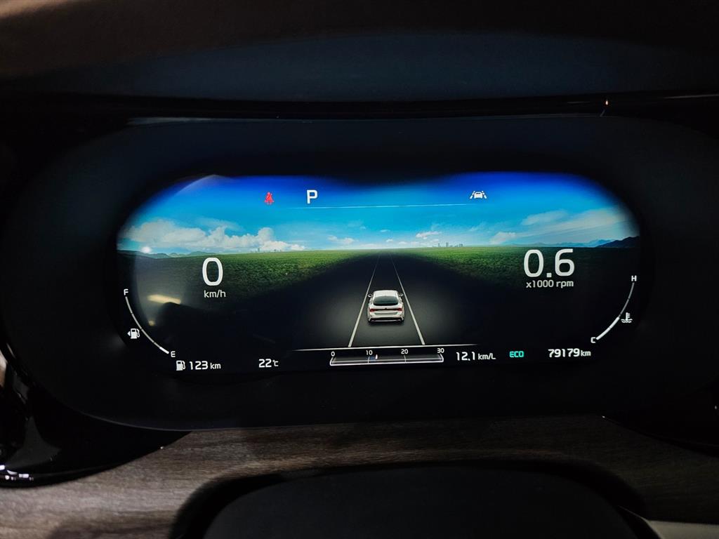 KIA K5 - Vista 5