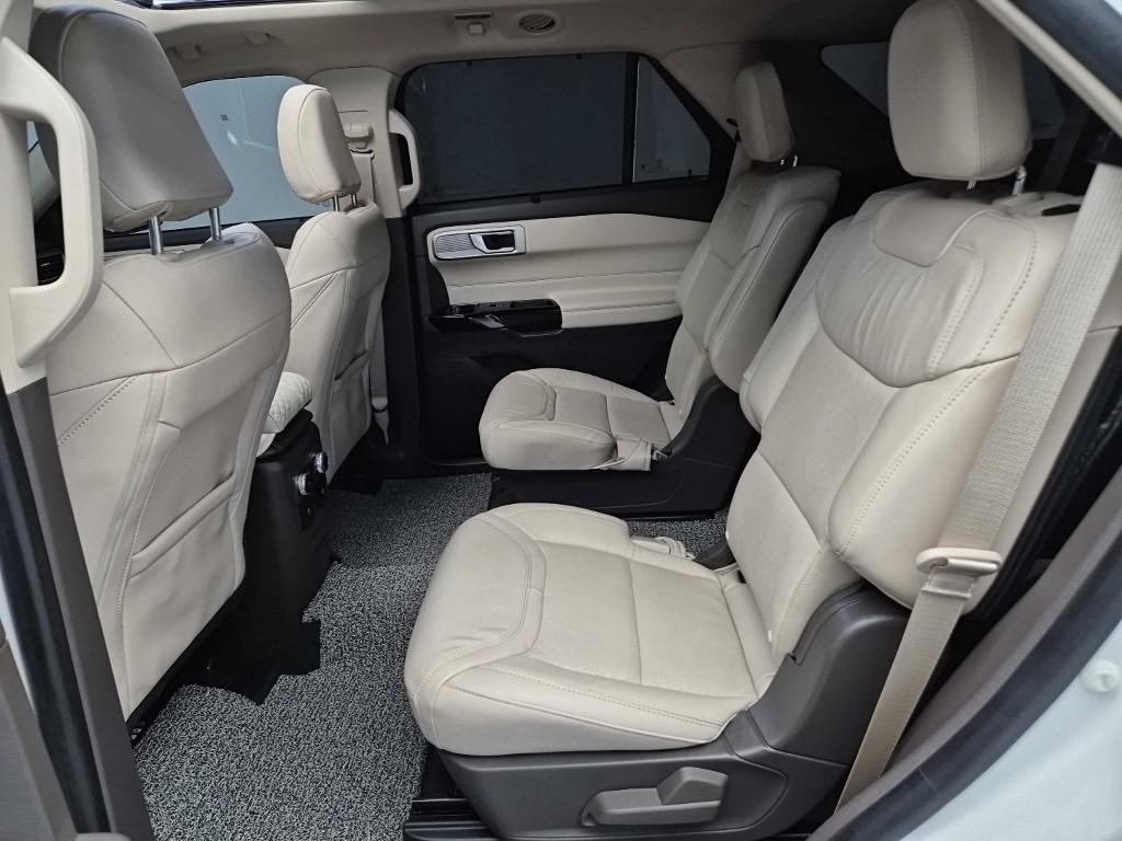 Ford Explorer - Vista 12