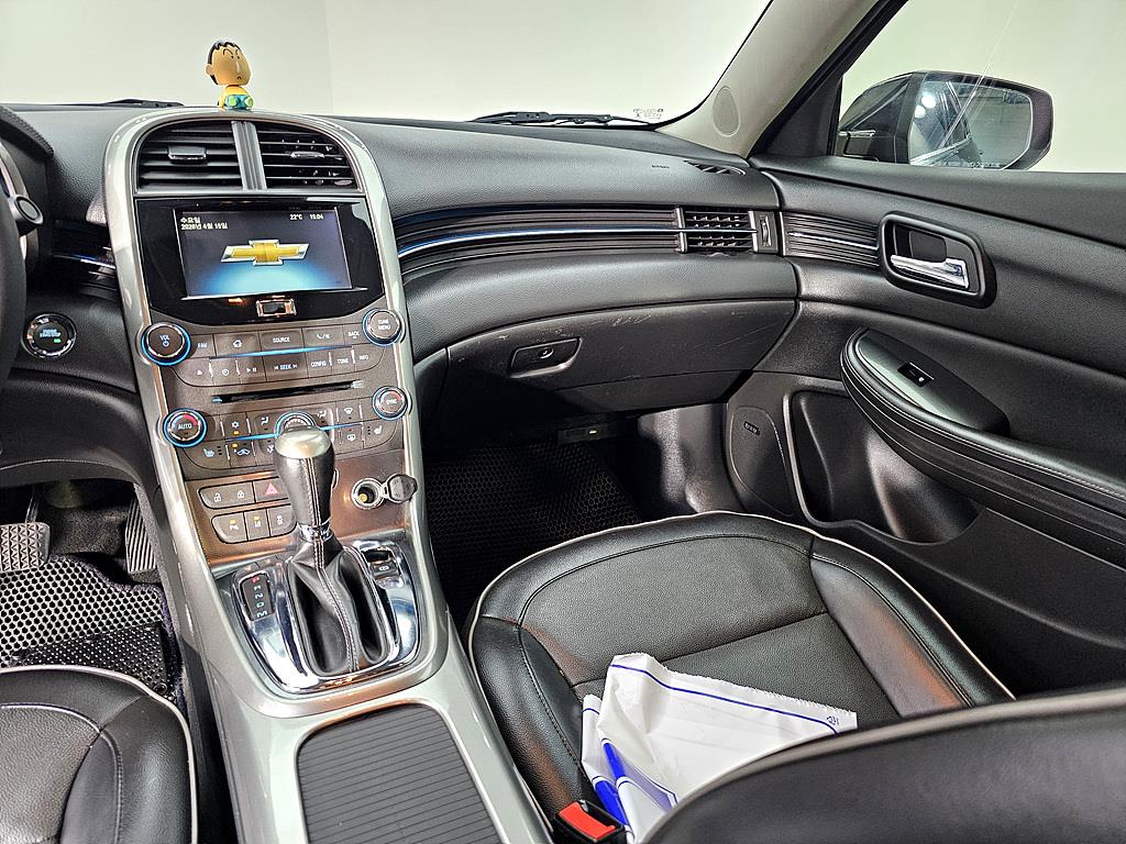 Chevrolet Malibu - Vista 10