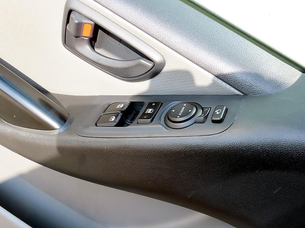 HYUNDAI Starex - Vista 12