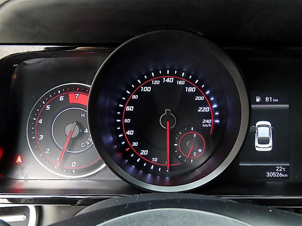 HYUNDAI Avante - Vista 8