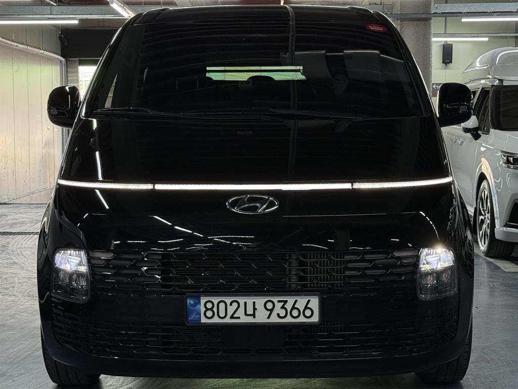 HYUNDAI Staria - Vista 2