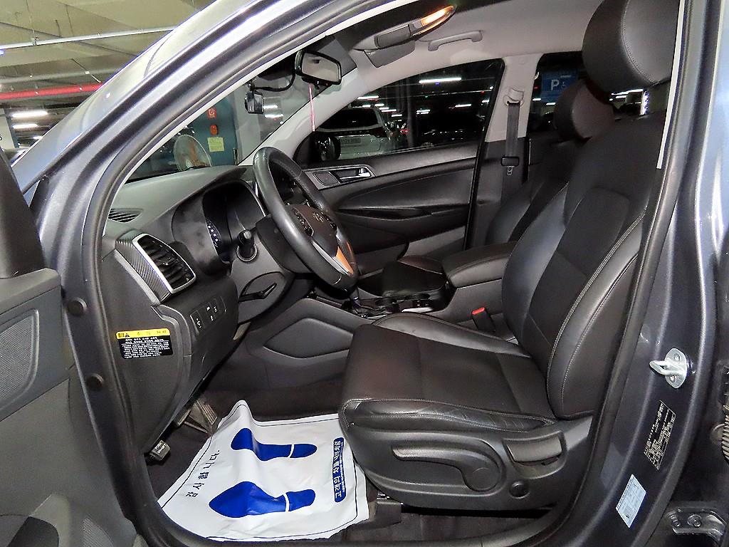 HYUNDAI Tucson - Vista 6