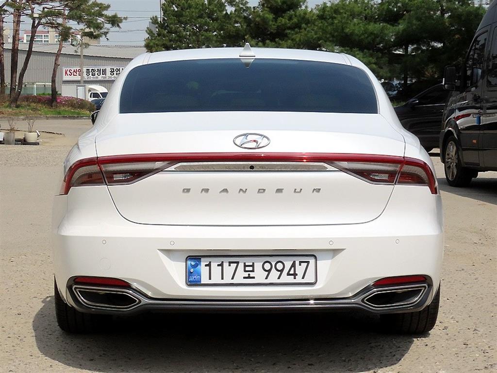 HYUNDAI Grandeur - Vista 4