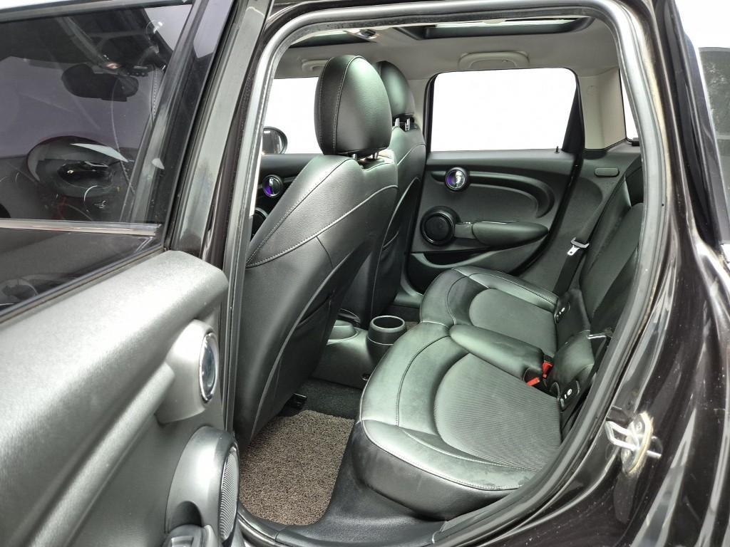 Mini Cooper - Vista 12