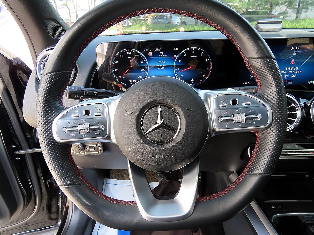 Mercedes Benz GLB Class - Vista 8