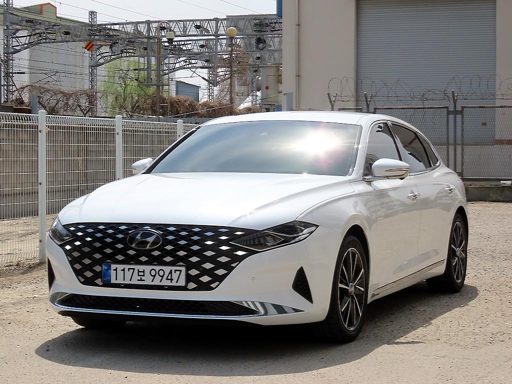 HYUNDAI Grandeur - Vista 2