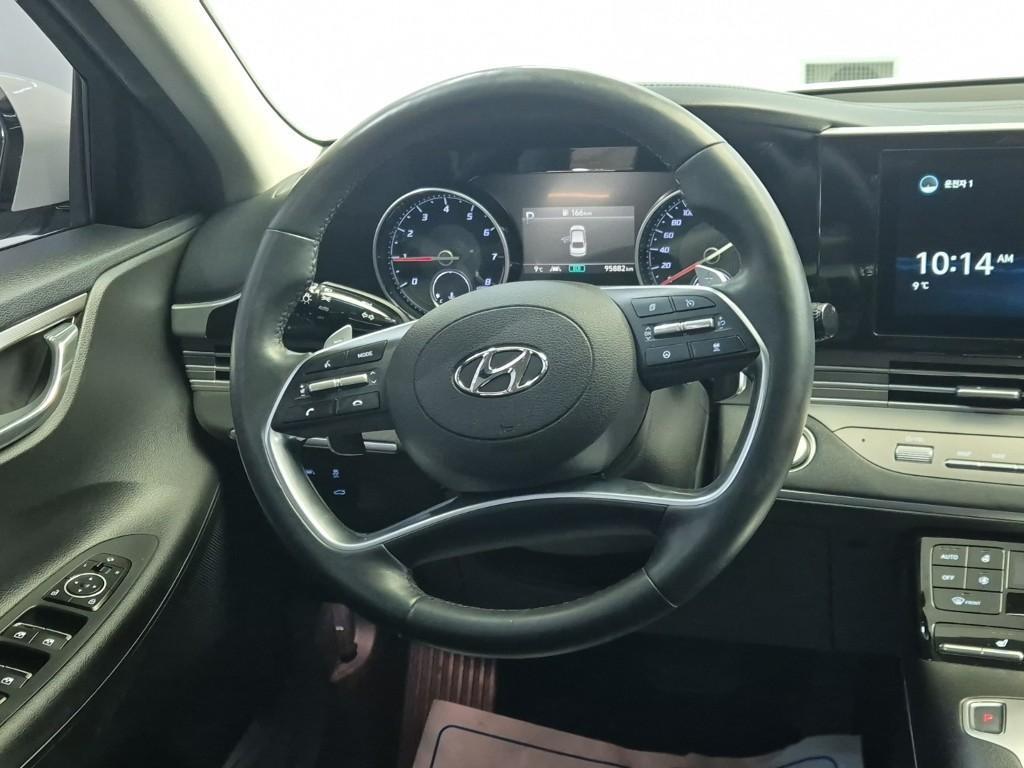 HYUNDAI Grandeur - Vista 9