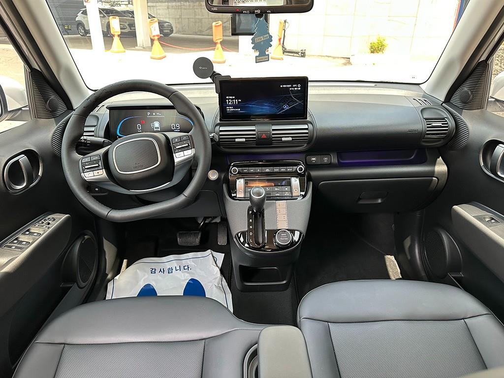 HYUNDAI Casper - Vista 9