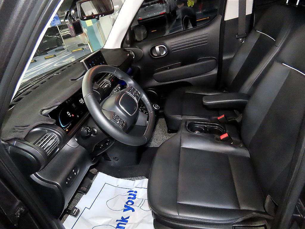HYUNDAI Casper - Vista 6