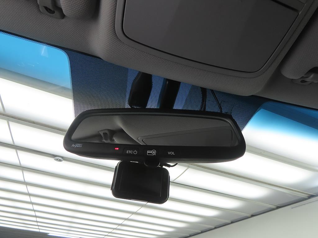 HYUNDAI Sonata - Vista 12