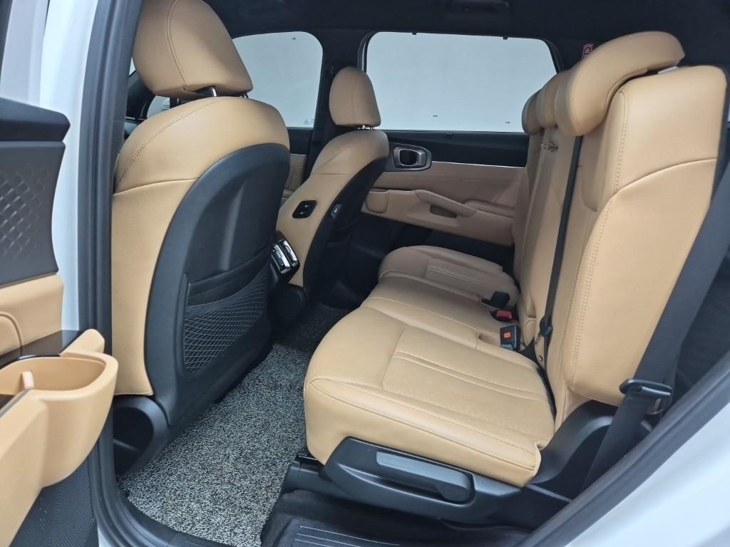 KIA Sorento - Vista 12